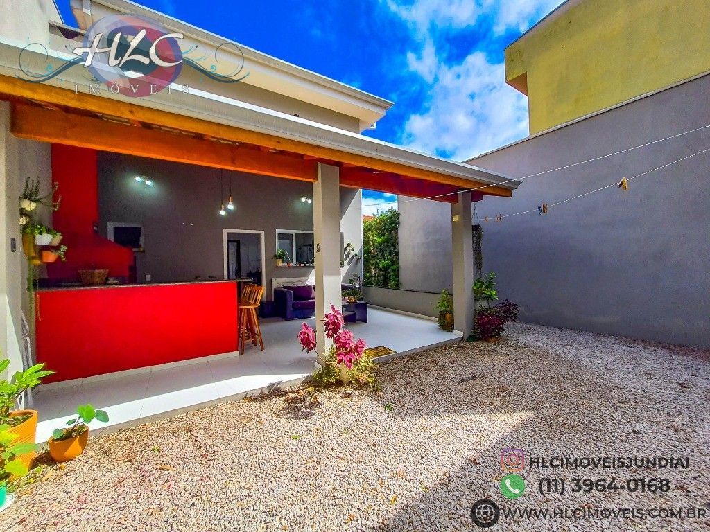 Descubra o Encanto: Casa de 3 dormitórios, sendo 1 suíte e 4 vagas de garagem, n