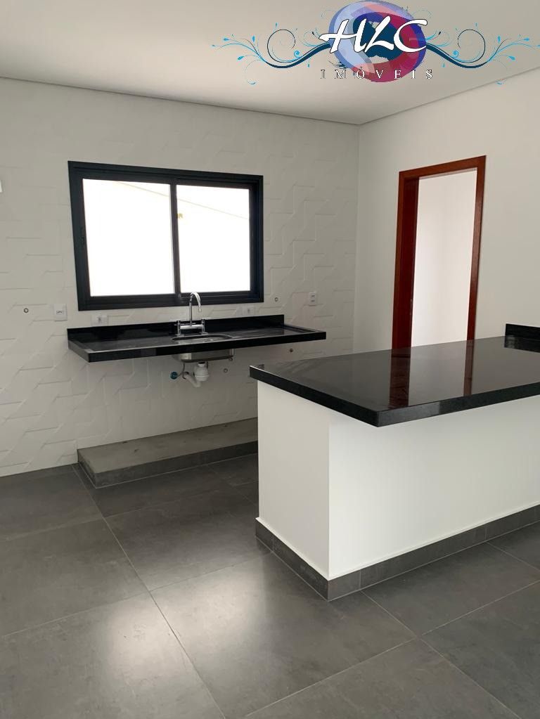 Casa à Venda 3 Quartos Jundiaí 179m² Quintal 80m² Aceita Permuta