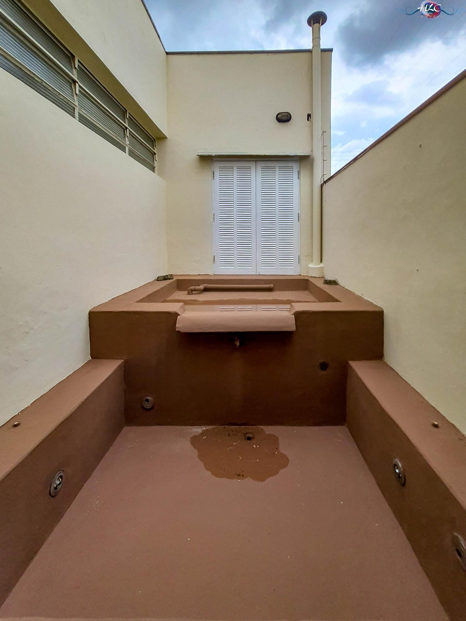 Casa para alugar com 2 quartos, 205m² - Foto 13