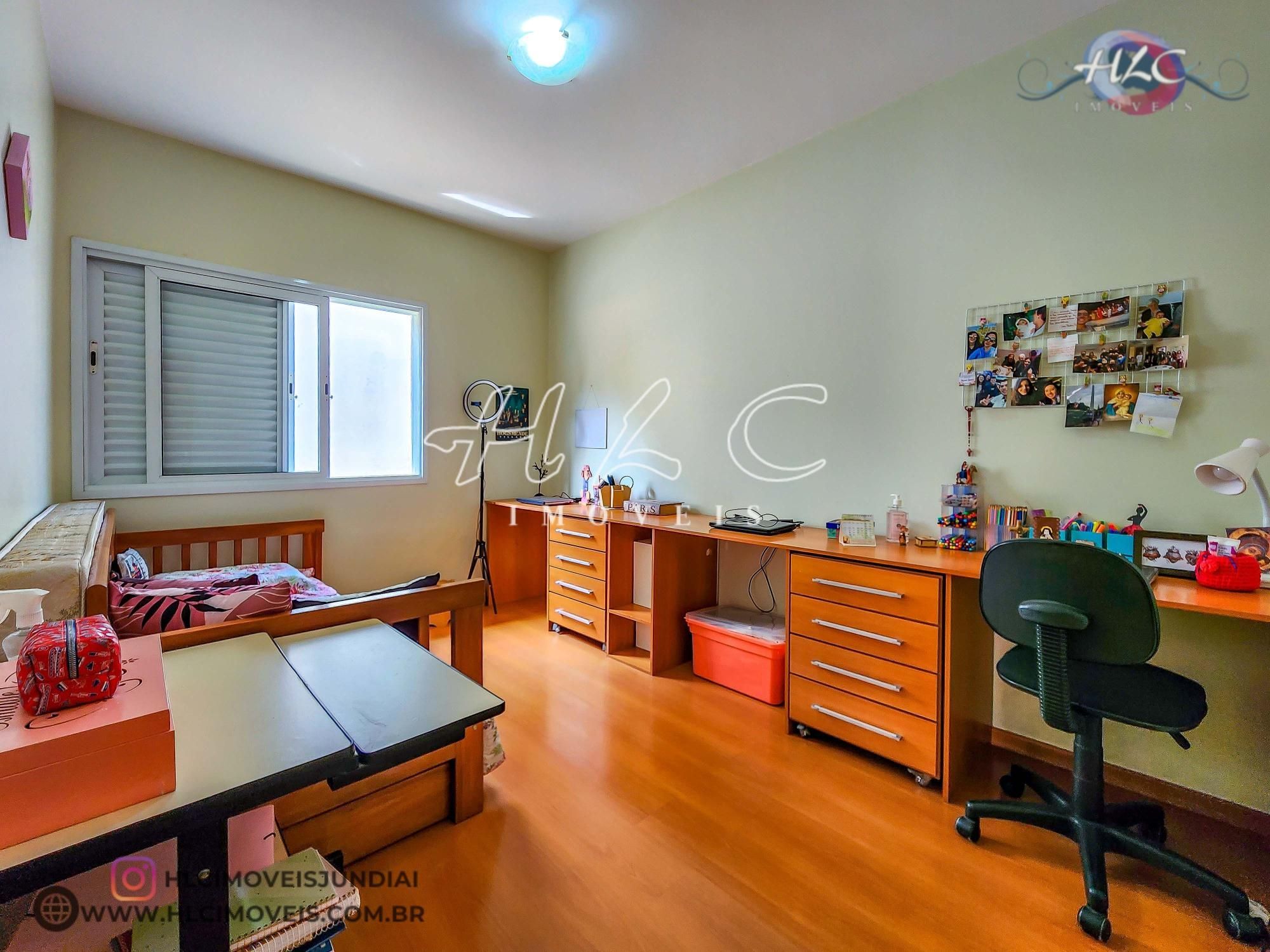 Casa à Venda 4 Quartos Jardim Santa Teresa Jundiaí Pé-Direito Duplo