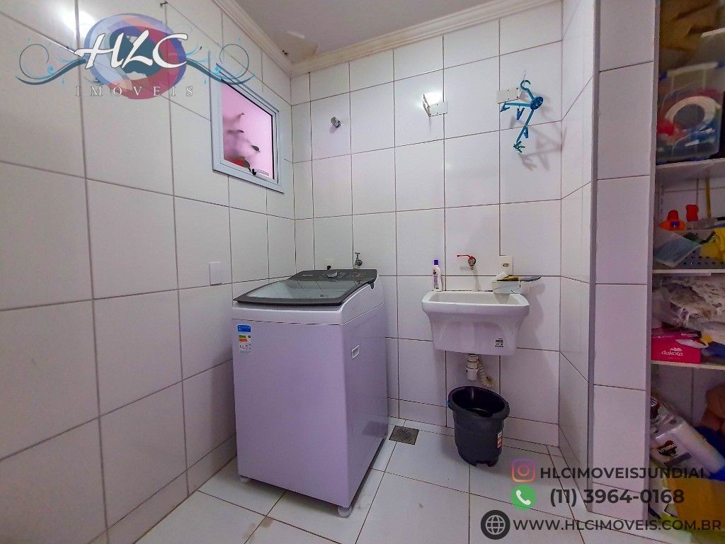 Descubra o Encanto: Casa de 3 dormitórios, sendo 1 suíte e 4 vagas de garagem, n