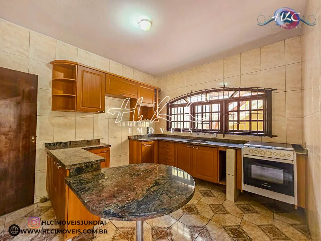 Casa com 4 Dormitórios para alugar, 220 m² por R$ 4.300,00 Casa com 4 Dormitórios para alugar, 220 m² por R$ 4.300,00