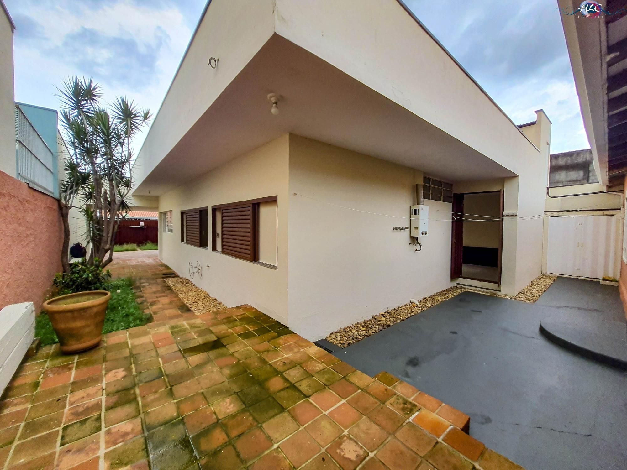 Casa para alugar com 2 quartos, 205m² - Foto 19