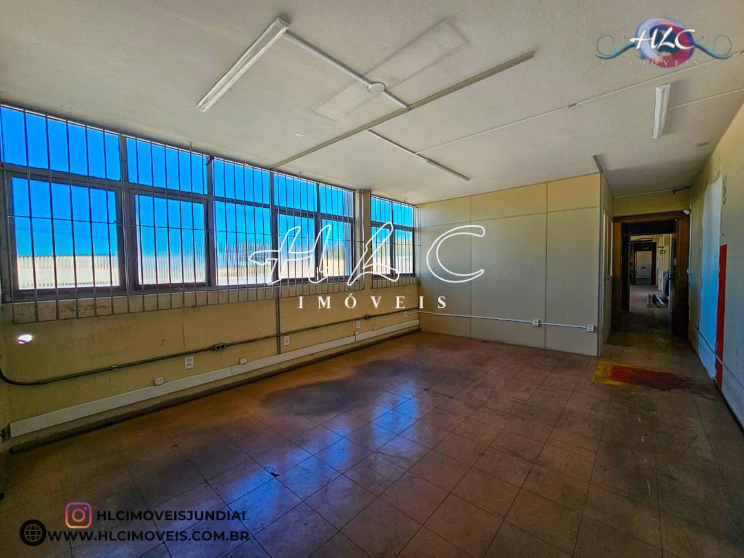Galpão para aluguel com 1.984m² doca, mezanino e entrada par