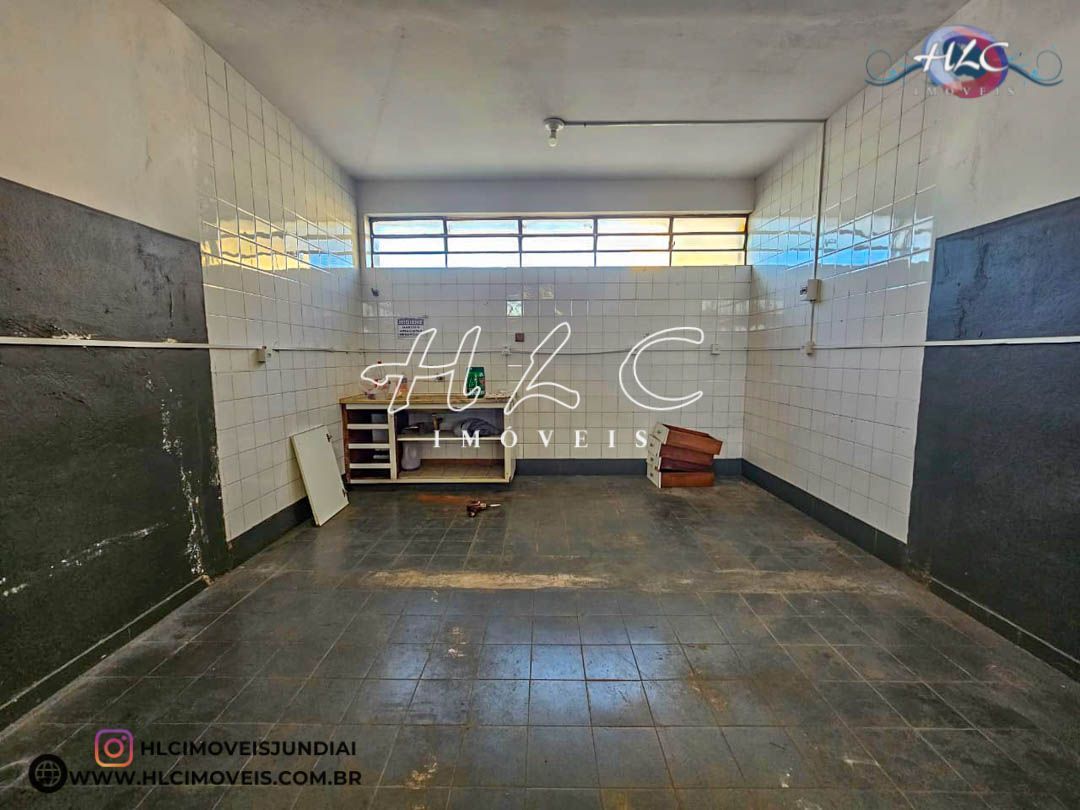 Galpão para aluguel com 1.984m² doca, mezanino e entrada par