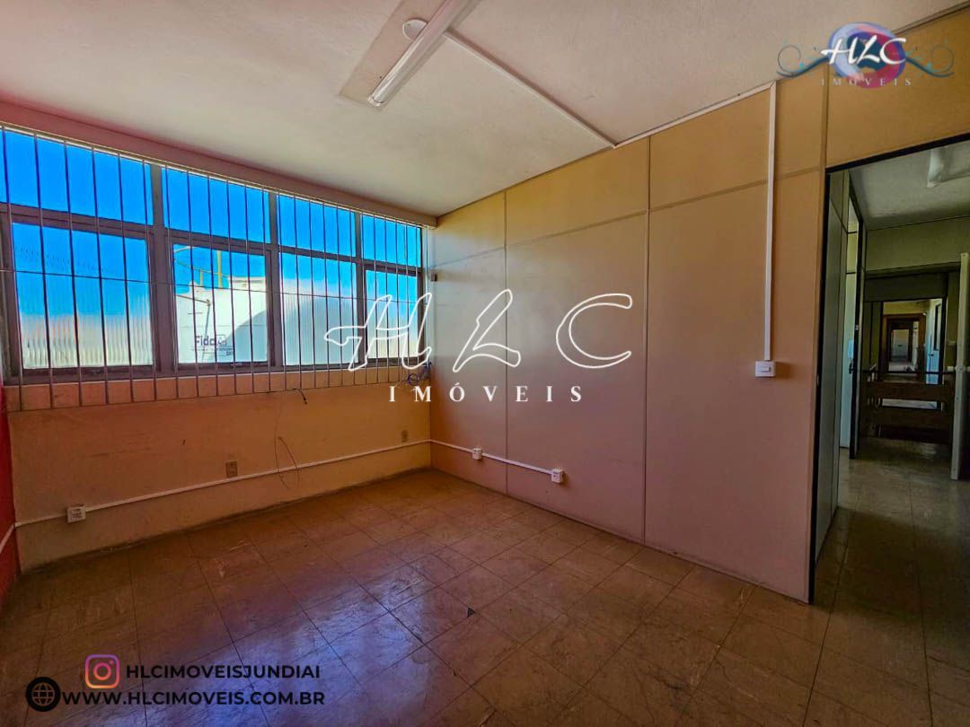 Galpão para aluguel com 1.984m² doca, mezanino e entrada par