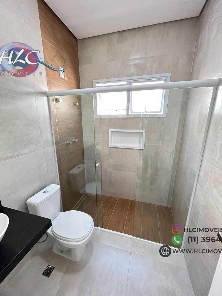 Casa em Condomínio de Luxo em Jundiaí-SP, 3 quartos, 1 suíte, 3 banheiros, 2 vag