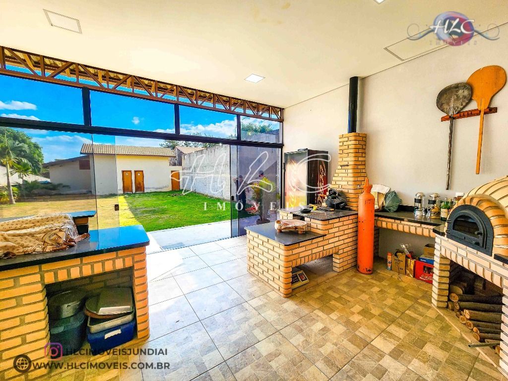 Chácara 1.000m² c/ Piscina, Forno de Pizza - Champirra, Jundiaí