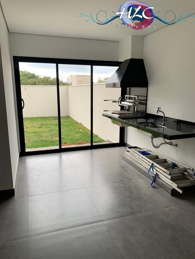 Casa à Venda 3 Quartos Jundiaí 179m² Quintal 80m² Aceita Permuta