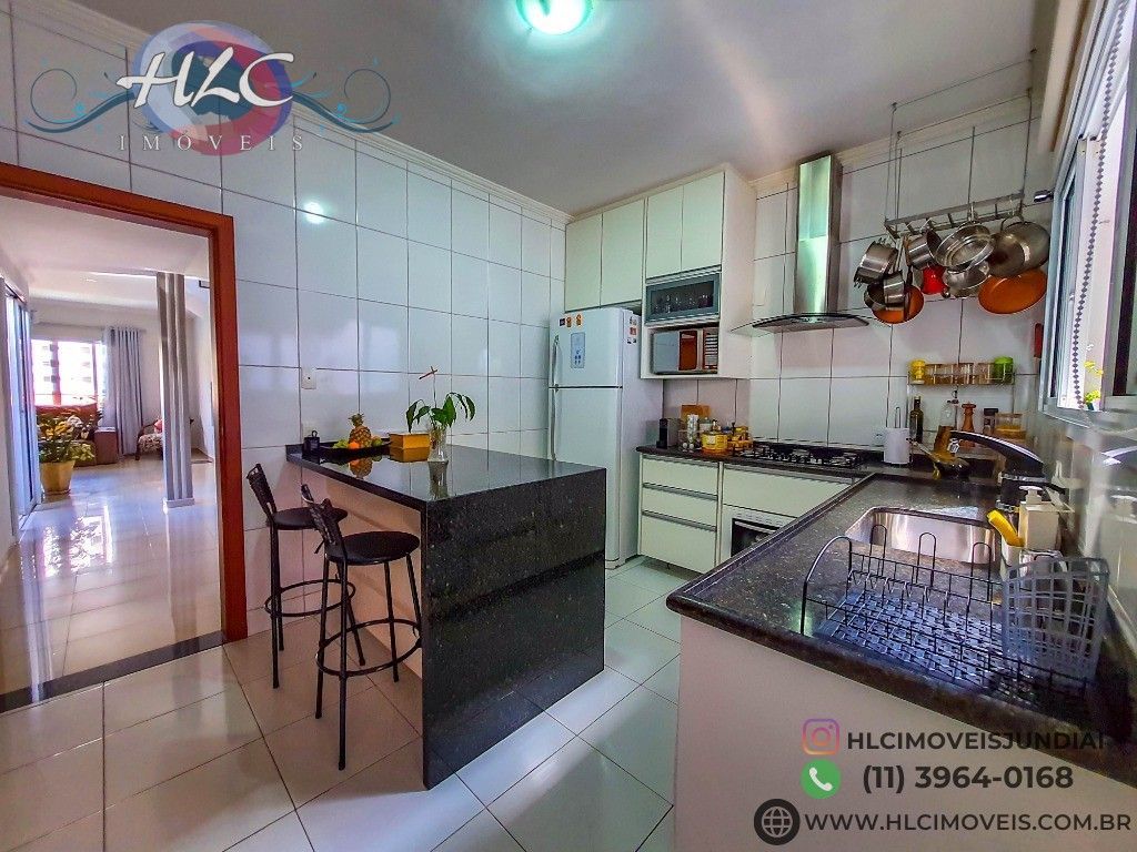Descubra o Encanto: Casa de 3 dormitórios, sendo 1 suíte e 4 vagas de garagem, n