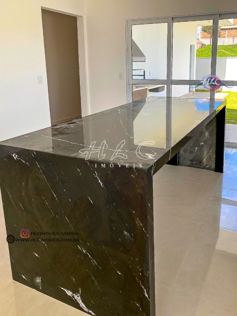 Casa térrea de 3 dormitórios com suíte no condomínio gran vi