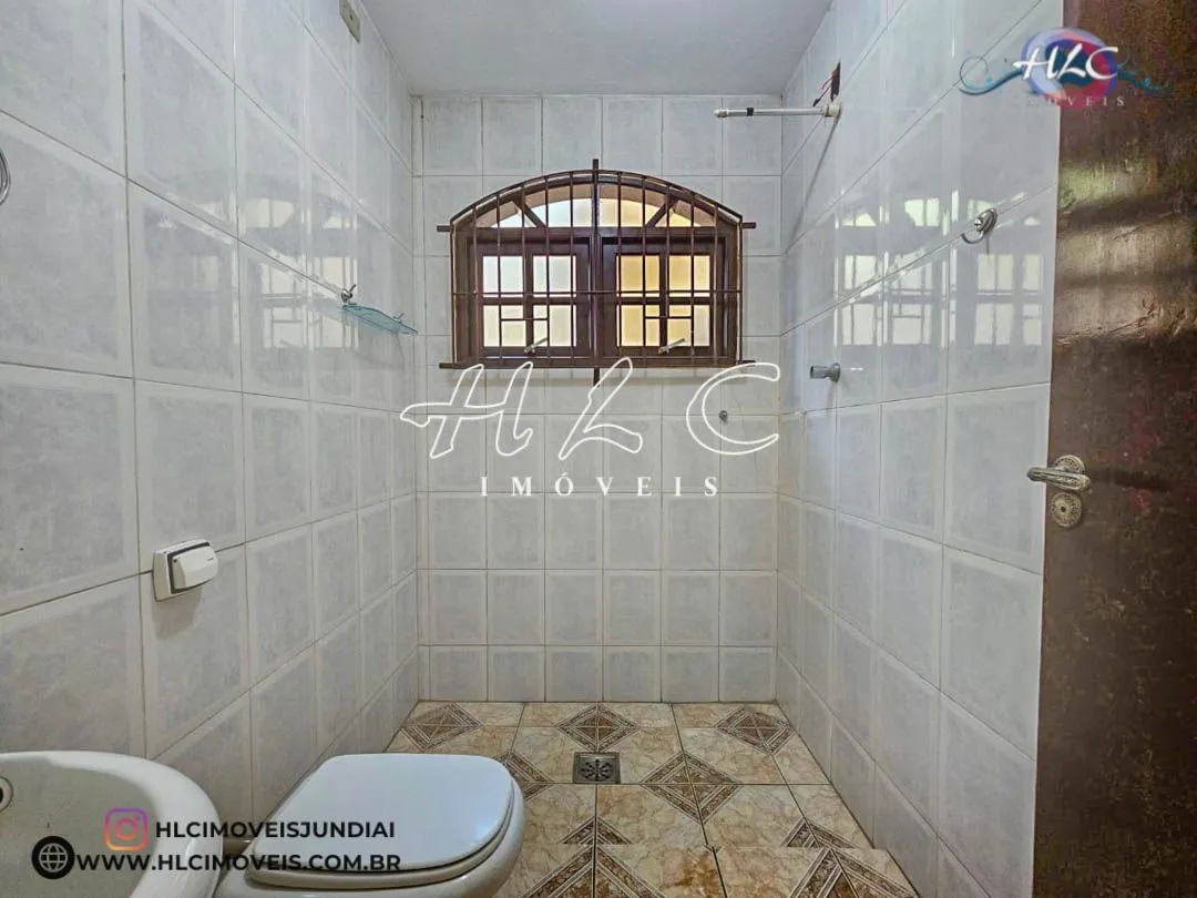 Casa com 4 Dormitórios para alugar, 220 m² por R$ 4.300,00 Casa com 4 Dormitórios para alugar, 220 m² por R$ 4.300,00