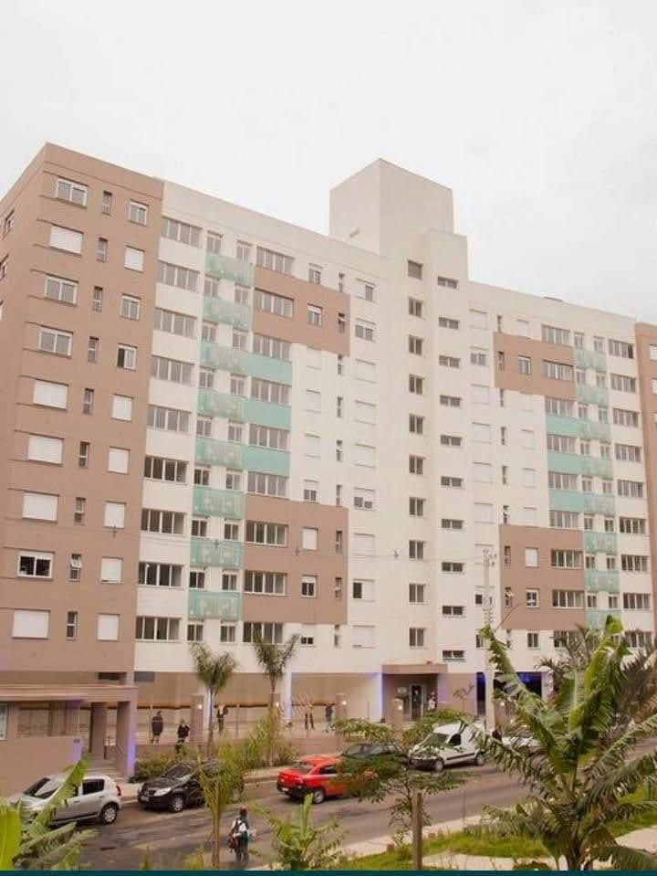 Apartamento 2 dormitórios com suíte e vaga coberta em ótima localização