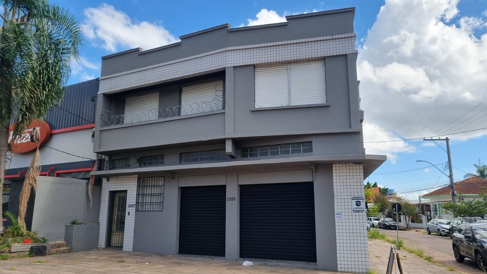 Prédio Comercial com 600m², 2 dormitórios no bairro Tristeza em Porto Alegre para Comprar