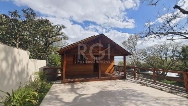 Casa para Venda - 90m², 4 dormitórios, 2 vagas - Belém Novo