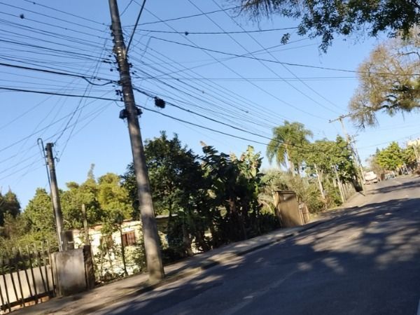 Terreno em Porto Alegre, no bairro Vila Nova, à venda.