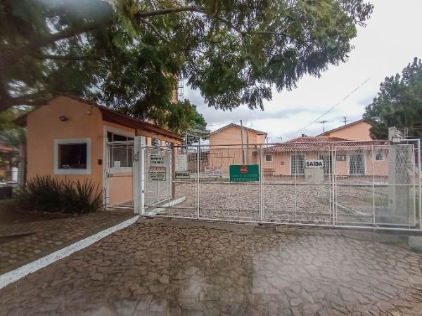 Casa de Condomínio, 2 dormitórios no bairro Hípica em Porto Alegre para Comprar