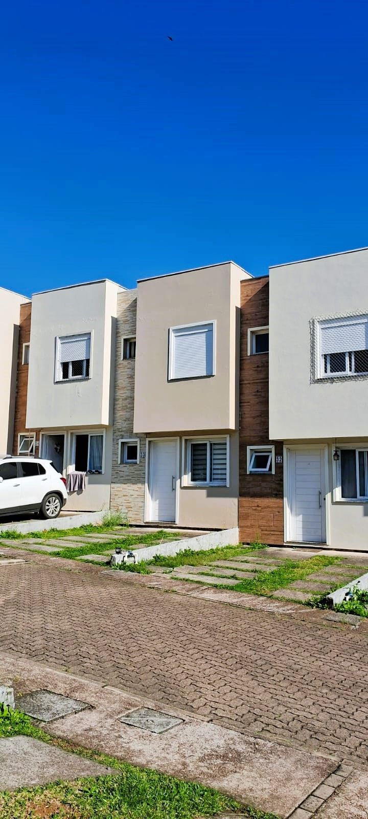 Muito bom sobrado em condomínio fechado,