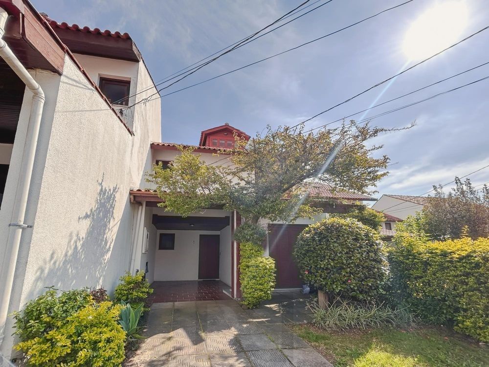 Casa de Condomínio 3 dormitórios no bairro Cavalhada