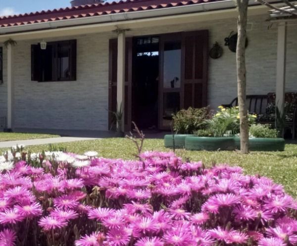 Casa em Tavares, no bairro Centro, com 2 dormitório(s), e 2 banheiros, à venda.