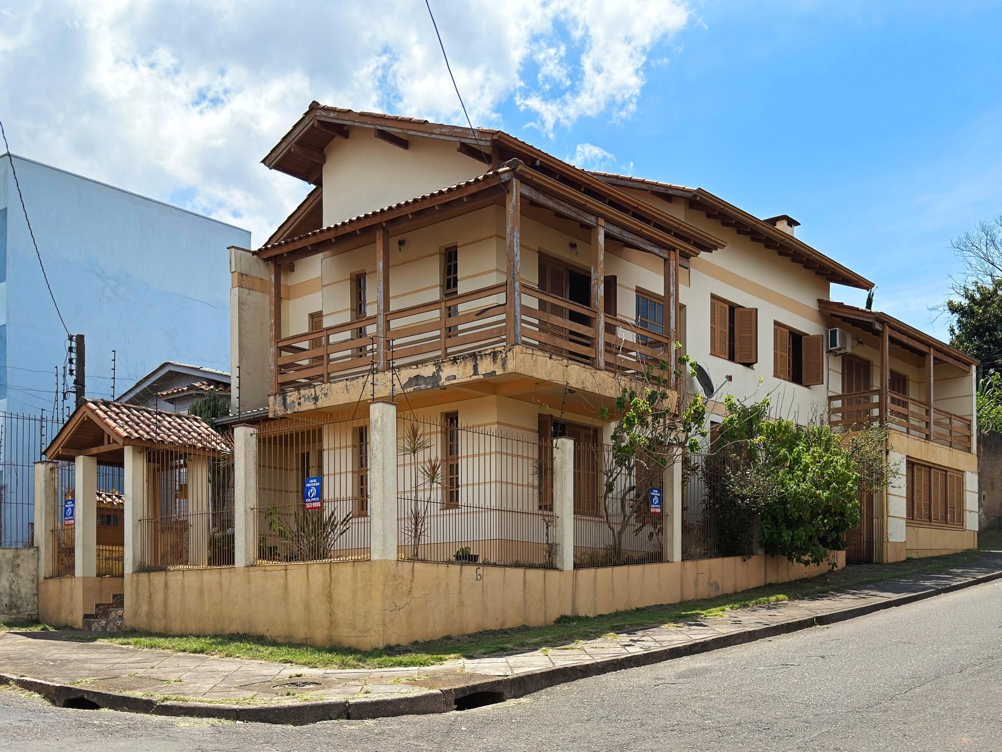 Casa 4 dormitórios à venda Santa Tereza Porto Alegre/RS