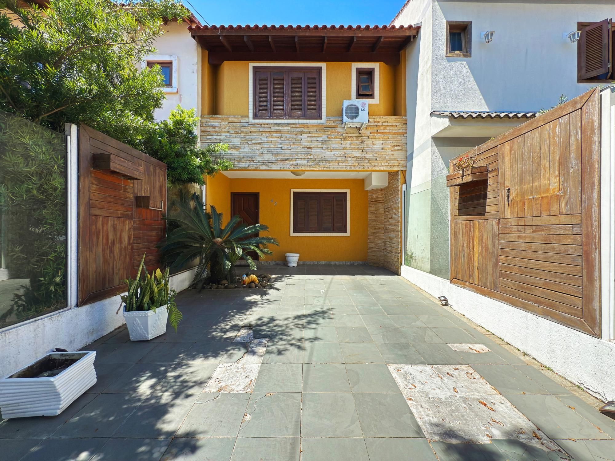 Casa 3 dormitórios à venda Aberta dos Morros Porto Alegre/RS