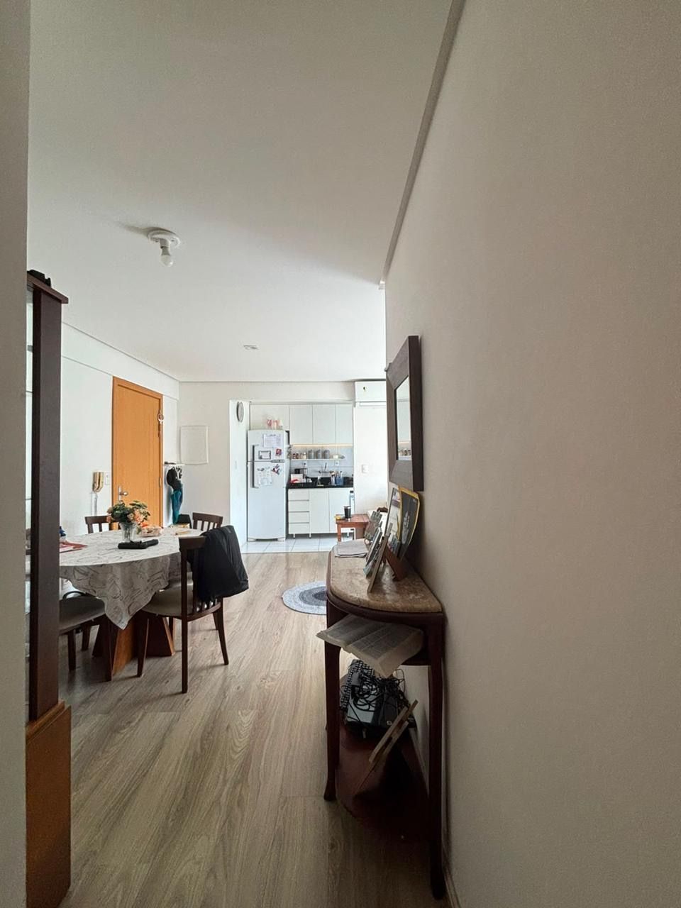 Apartamento com 2 dormitórios e 1 vaga coberta na Dea Coufal