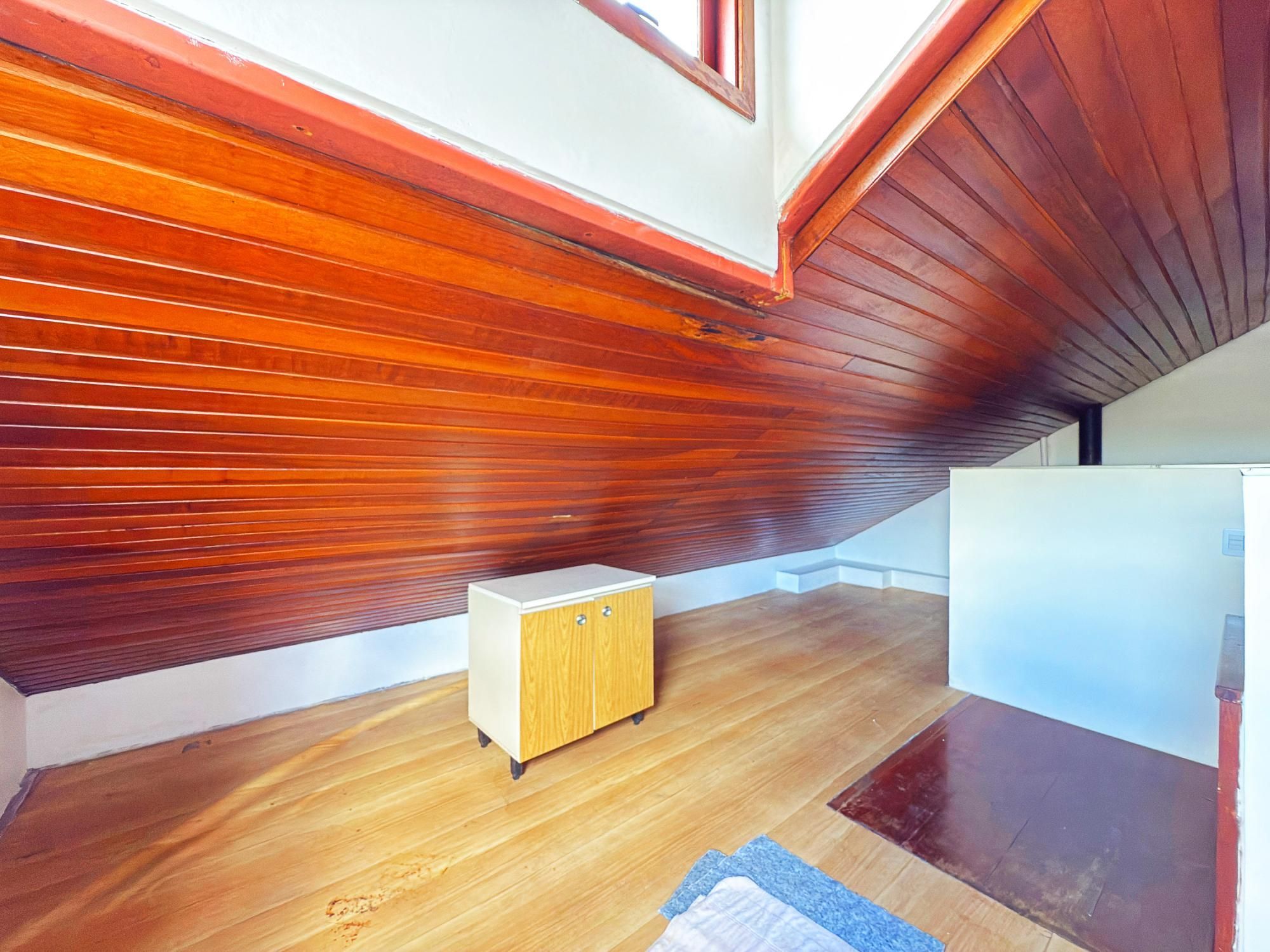 Casa em Condomínio  | 3 Dormitórios, Suíte, Lareira e Churrasqueira — foto 3