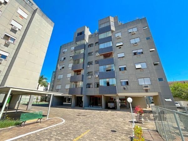 Apartamento 83m² - 3 dormitórios, 1 suíte, sacada e 1 vaga de garagem no bairro