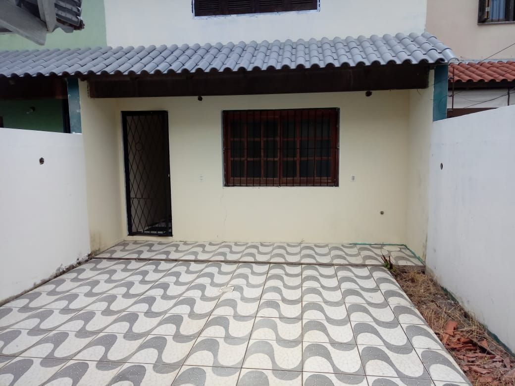 Casa 2 dormitórios à venda Guarujá Porto Alegre/RS