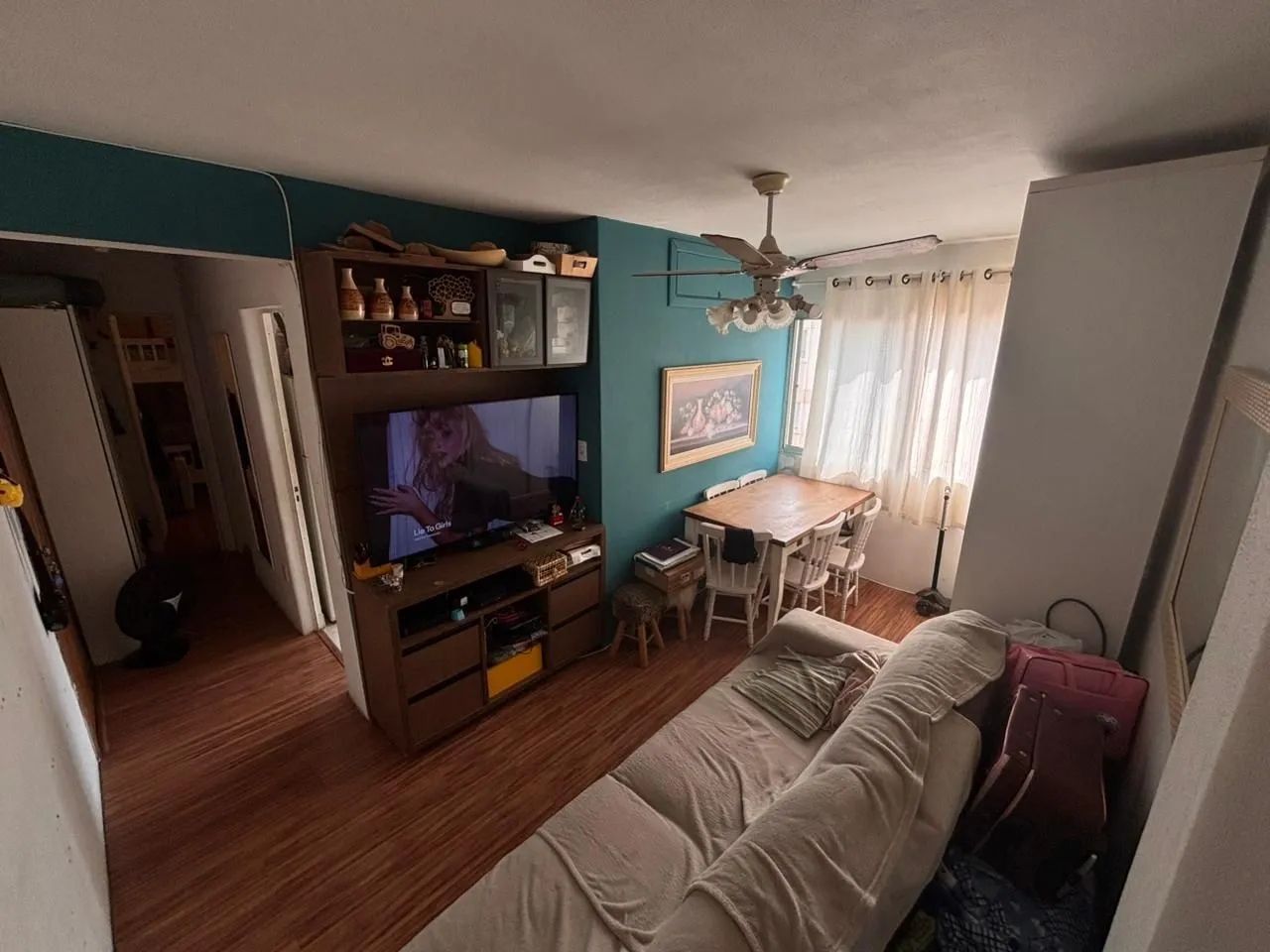 Apartamento com 2 dormitórios no Bairro Santa Tereza.