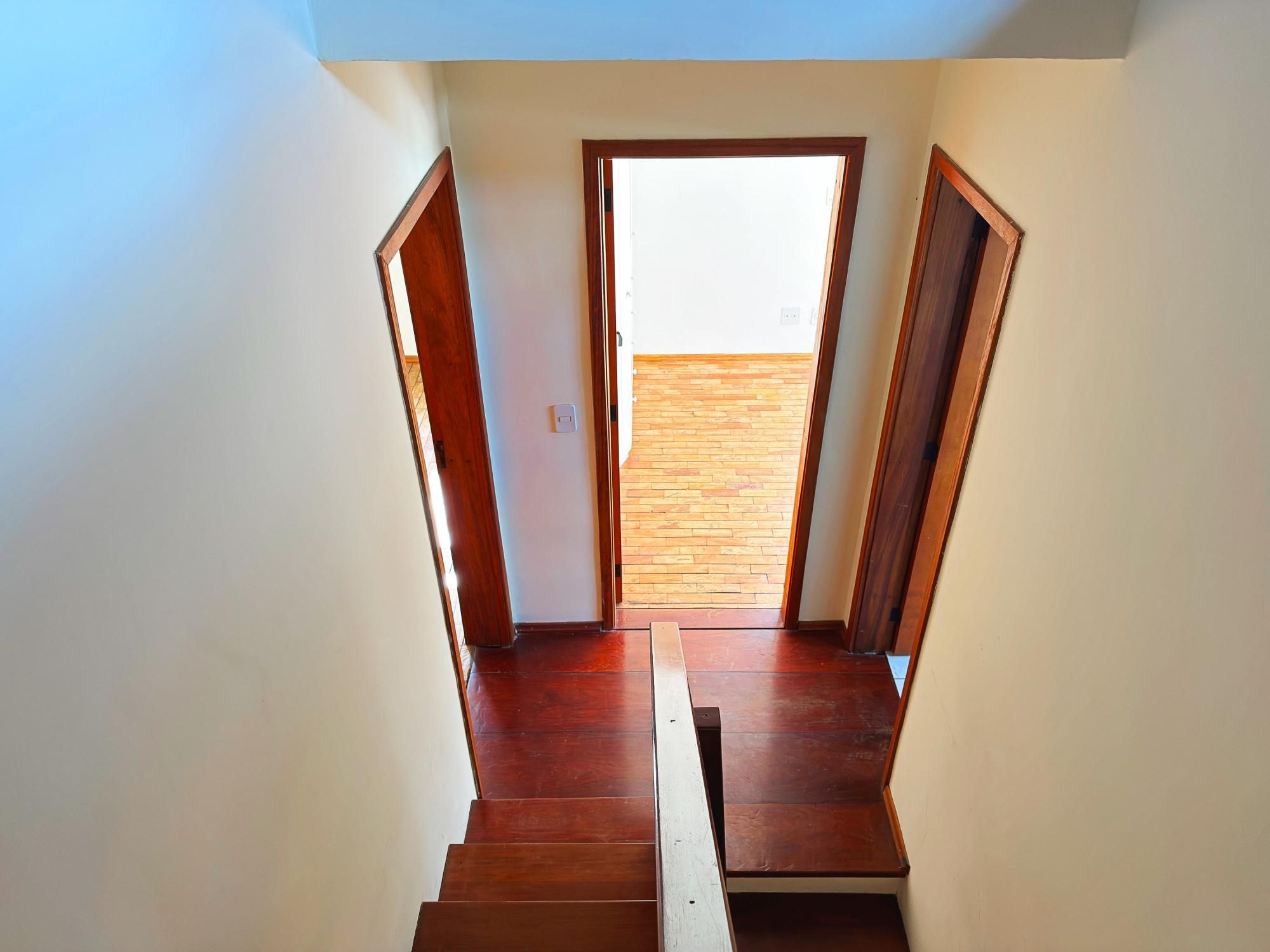 Casa em Condomínio  | 3 Dormitórios, Suíte, Lareira e Churrasqueira — foto 5