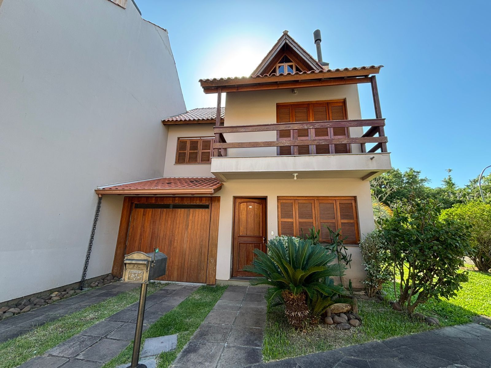Casa de Condomínio 4 dormitórios no bairro Guarujá