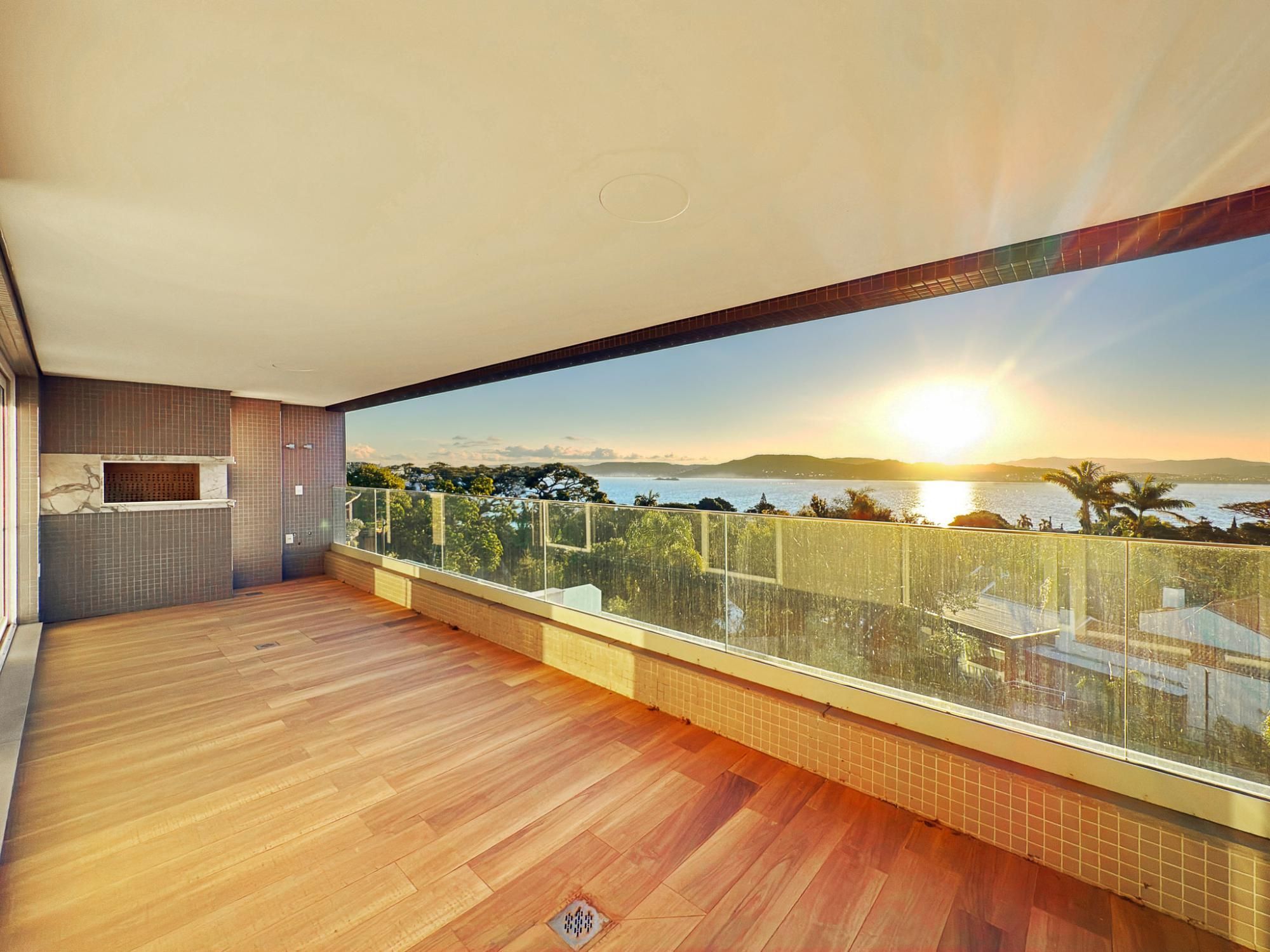 Belíssimo apartamento no Bairro Vila Conceição com 193m² privativos, 3 suítes e 4 vagas de garagem, no condomínio Altos da Chácara.