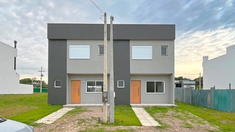 Casa Condominio em Porto Alegre, no bairro Campo Novo, com 3 dormitório(s), e 3 