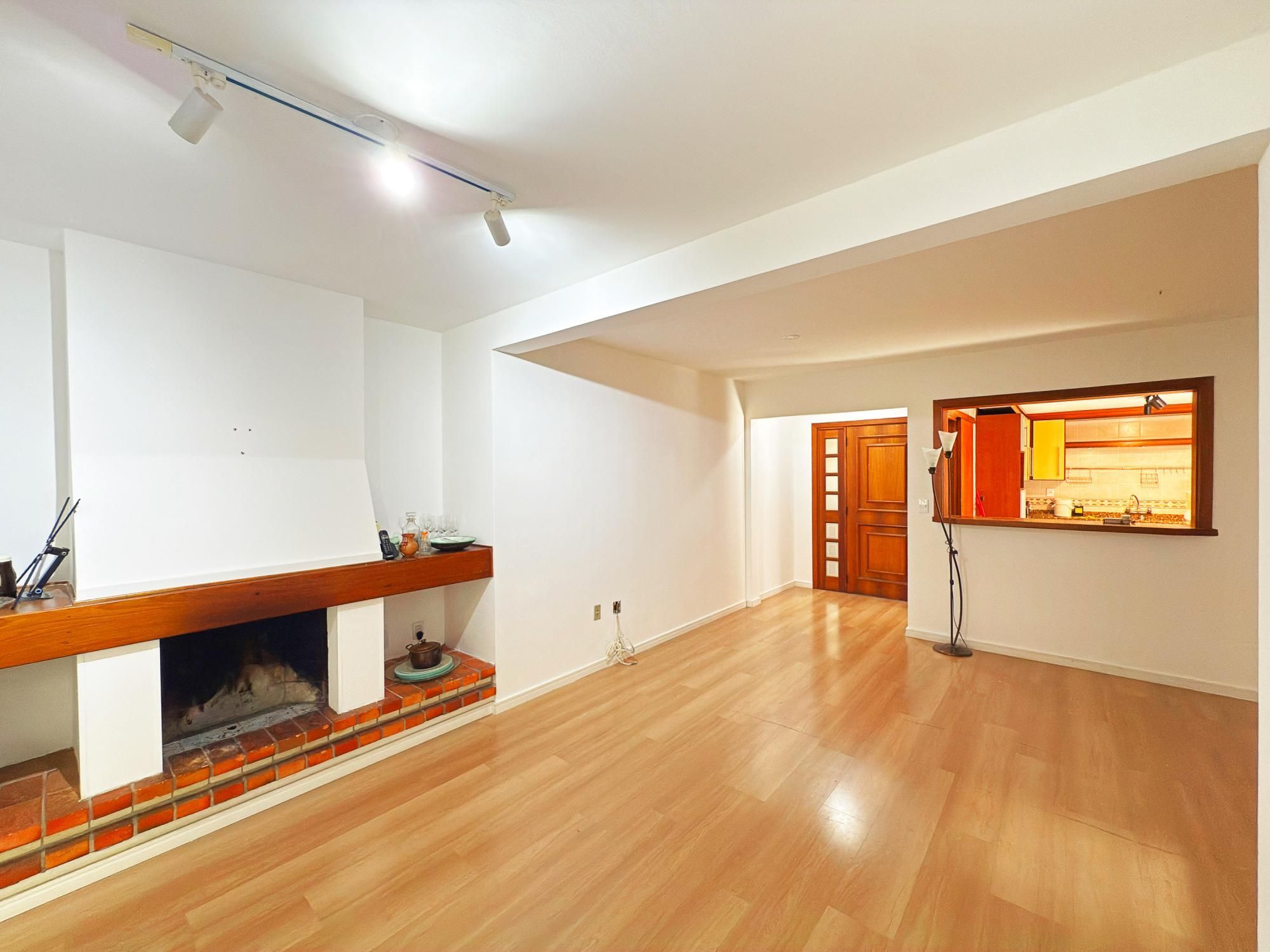 Apartamento Garden com 3 quartos, sendo 1suíte, 2 vagas em condomínio.