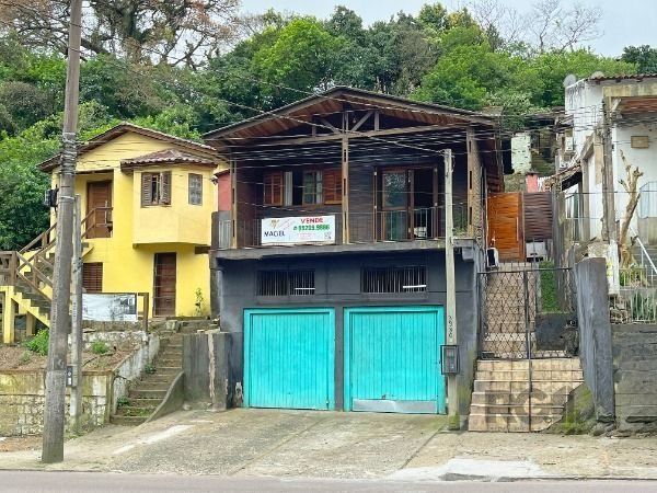 Terreno em Porto Alegre, no bairro Glória, à venda.