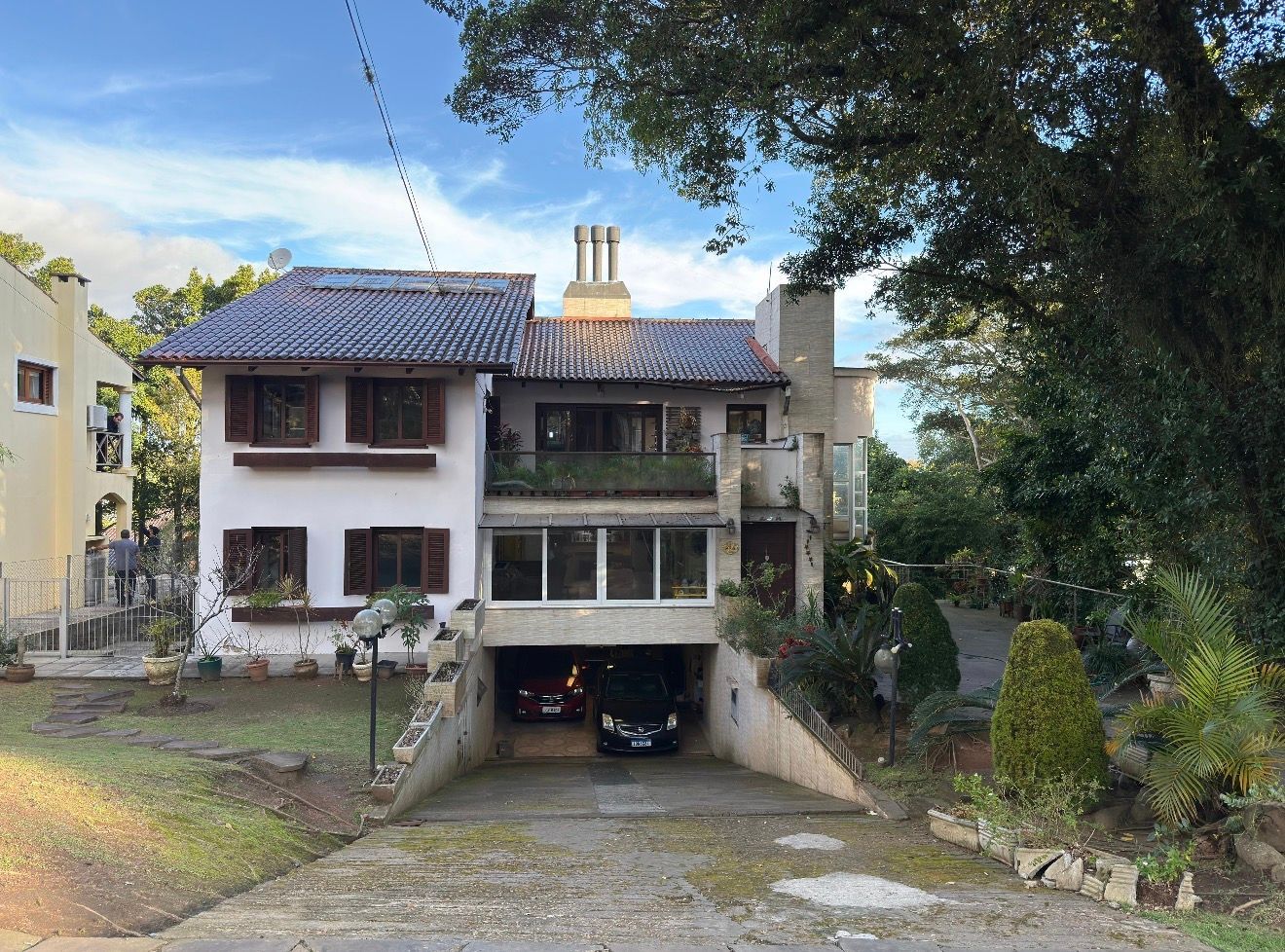 Casa de Condomínio, 6 dormitórios no bairro Cavalhada em Porto Alegre para Comprar
