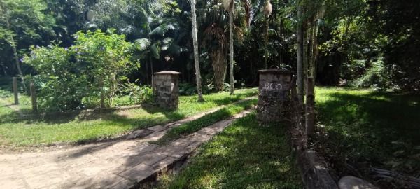 Terreno 51,80 x 150 em Porto Alegre, no bairro Pedra Redonda, à venda.