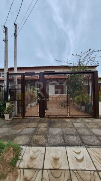 Casa para Venda - 100m², 2 dormitórios, sendo 1 suites, 1 vaga - Hípica