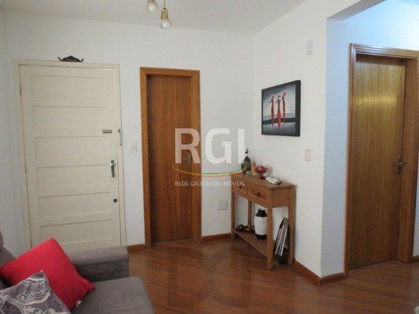 Excelente Residência em condomínio no Bairro Santo Antônio, com 3 dormitórios.