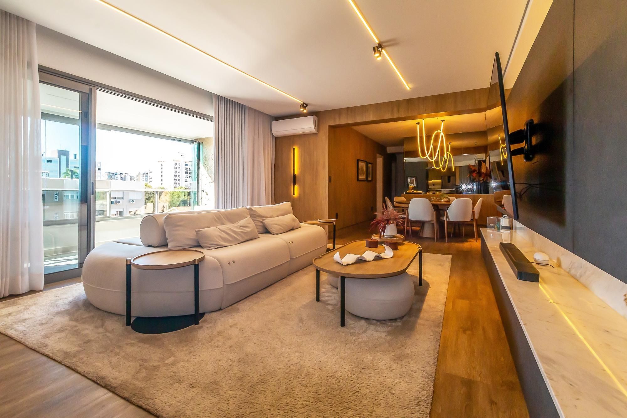Apartamento, 3 dormitórios no bairro Tristeza em Porto Alegre para Comprar