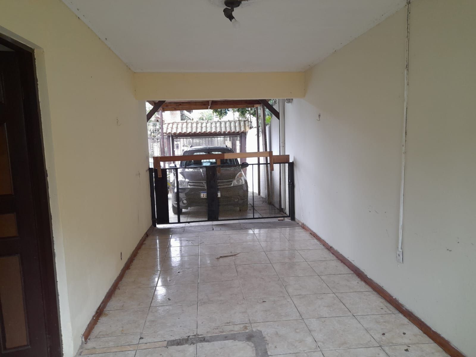 Casa com 3 dormitórios com suite.