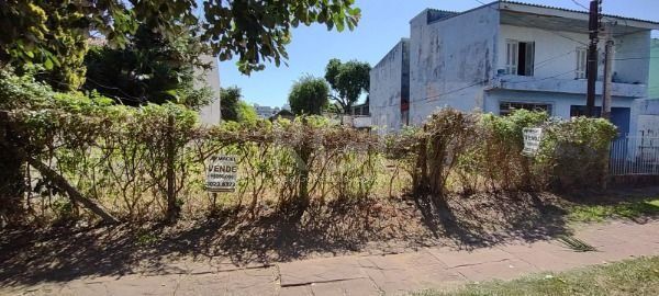 Terreno em Porto Alegre, no bairro Tristeza, à venda.
