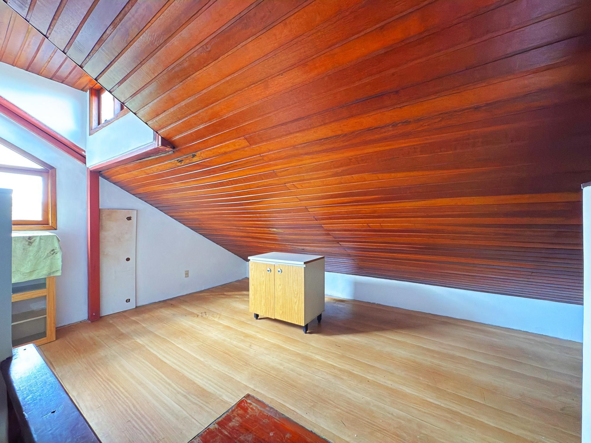 Casa em Condomínio  | 3 Dormitórios, Suíte, Lareira e Churrasqueira