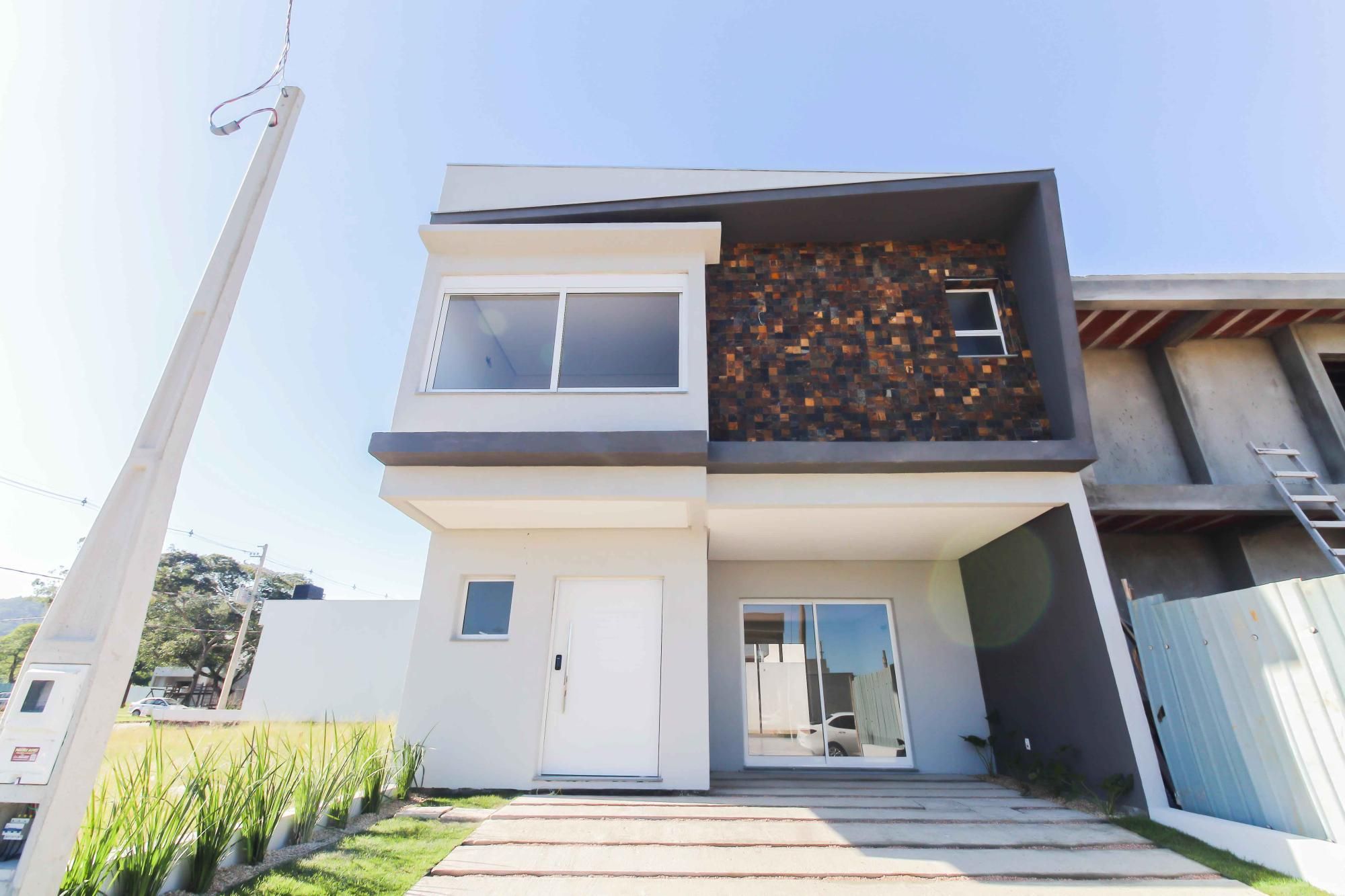 Condomínio Garden, bairro Hípica, 3 dormitórios, 1 suíte, pátio, infra de clube