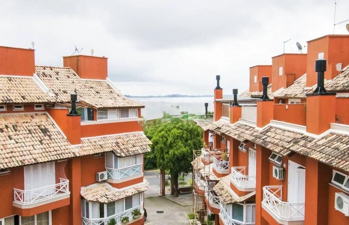 Casa de Condomínio com 252m², 4 dormitórios no bairro Vila Assunção em Porto Alegre para Comprar