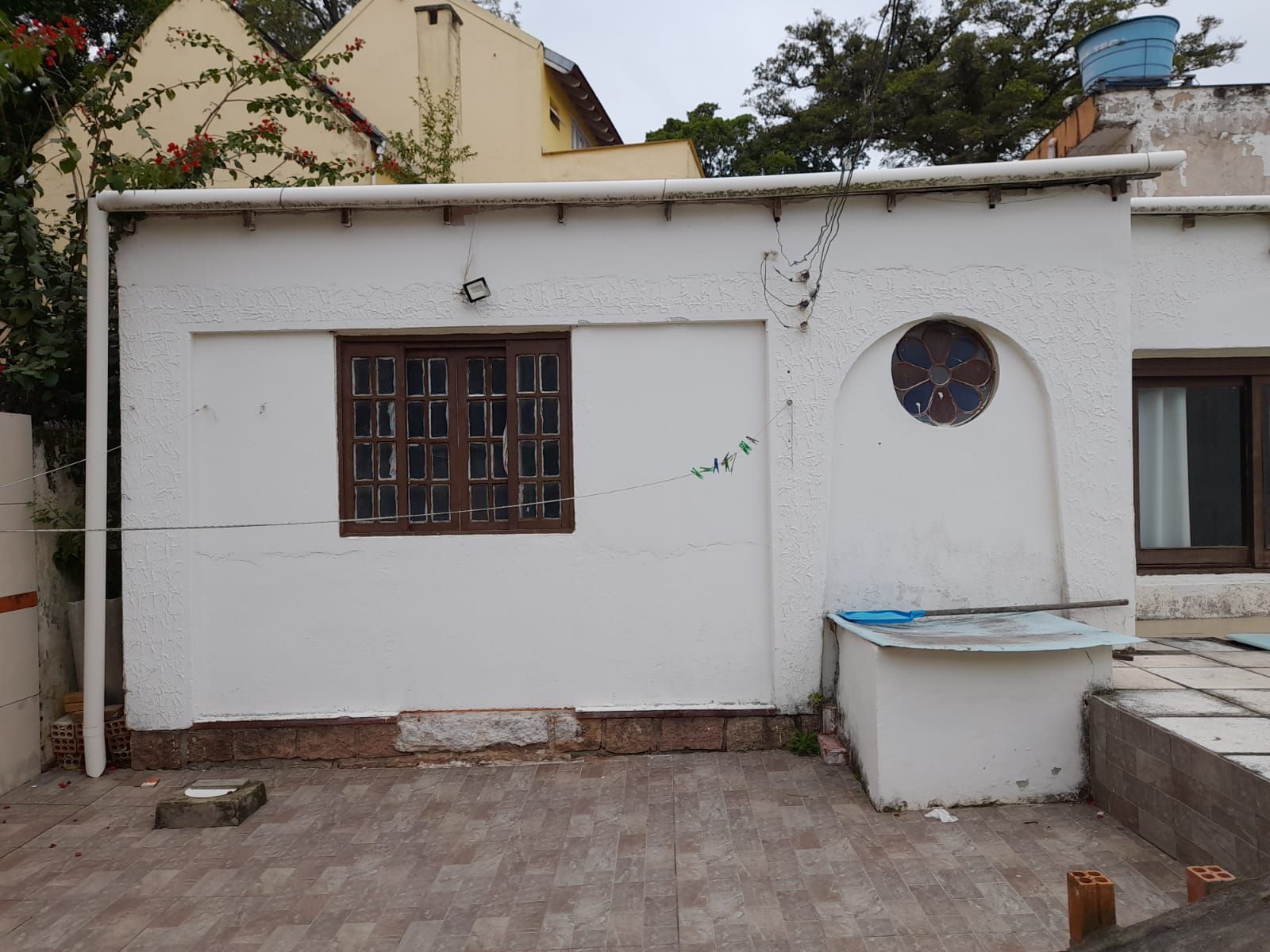 Casa com 3 dormitórios com suite.