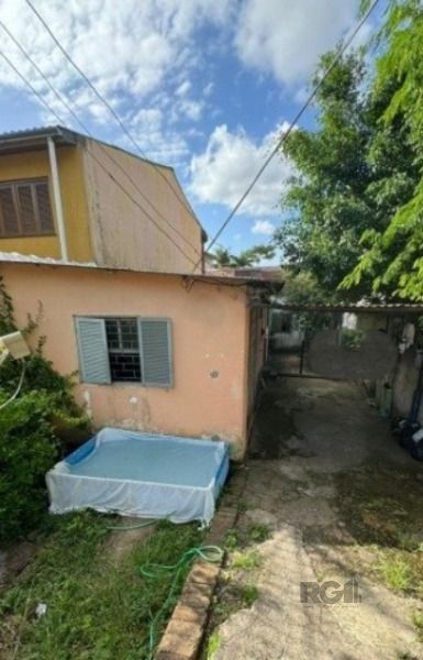 Terreno em Porto Alegre, no bairro Camaquã, à venda.