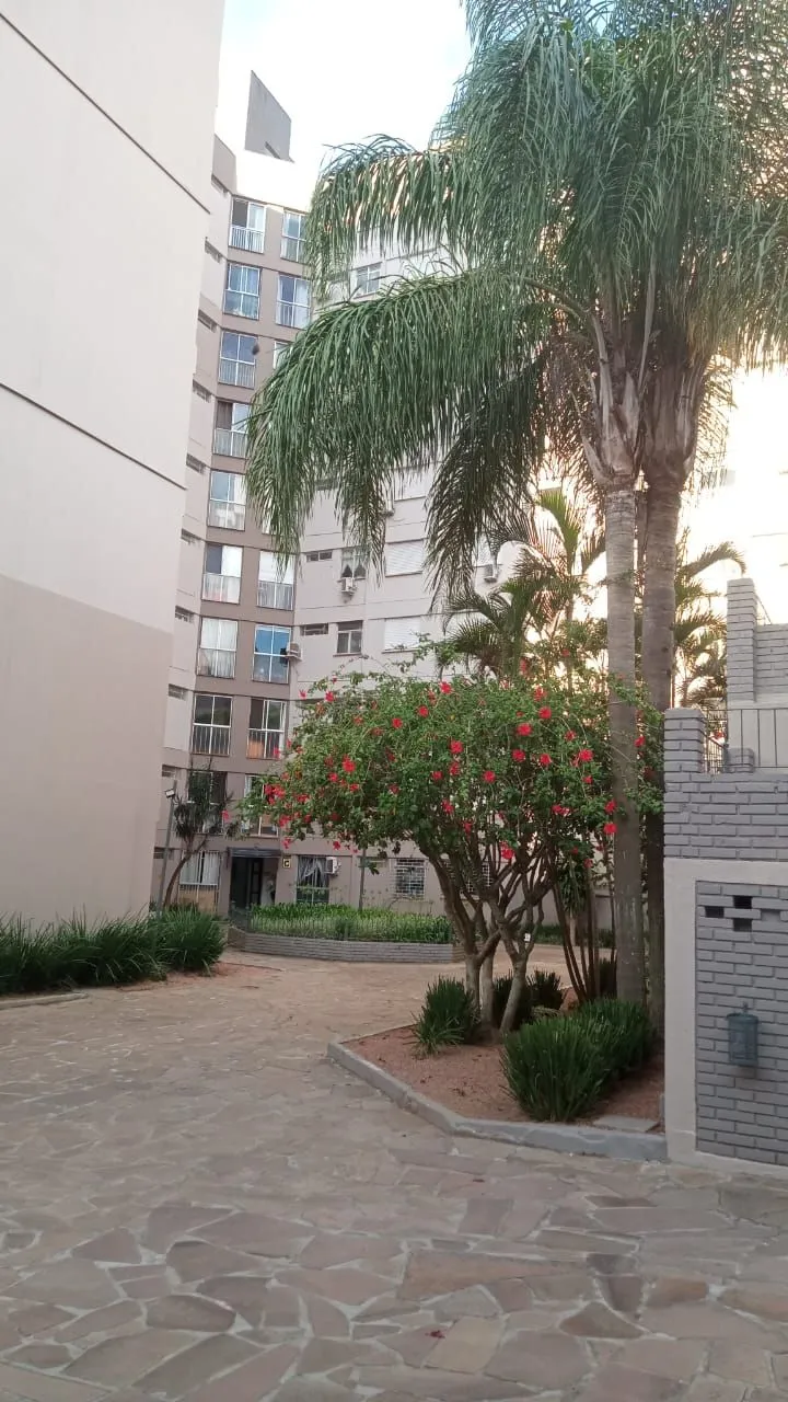 Apartamento no Bairro Cristal com 2 dormitórios.